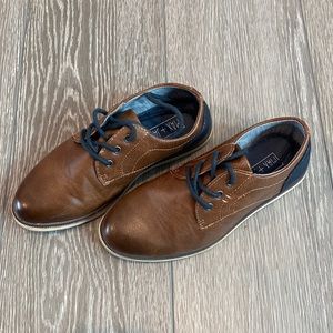 Max + Jake youth size 3 brown dress shoes